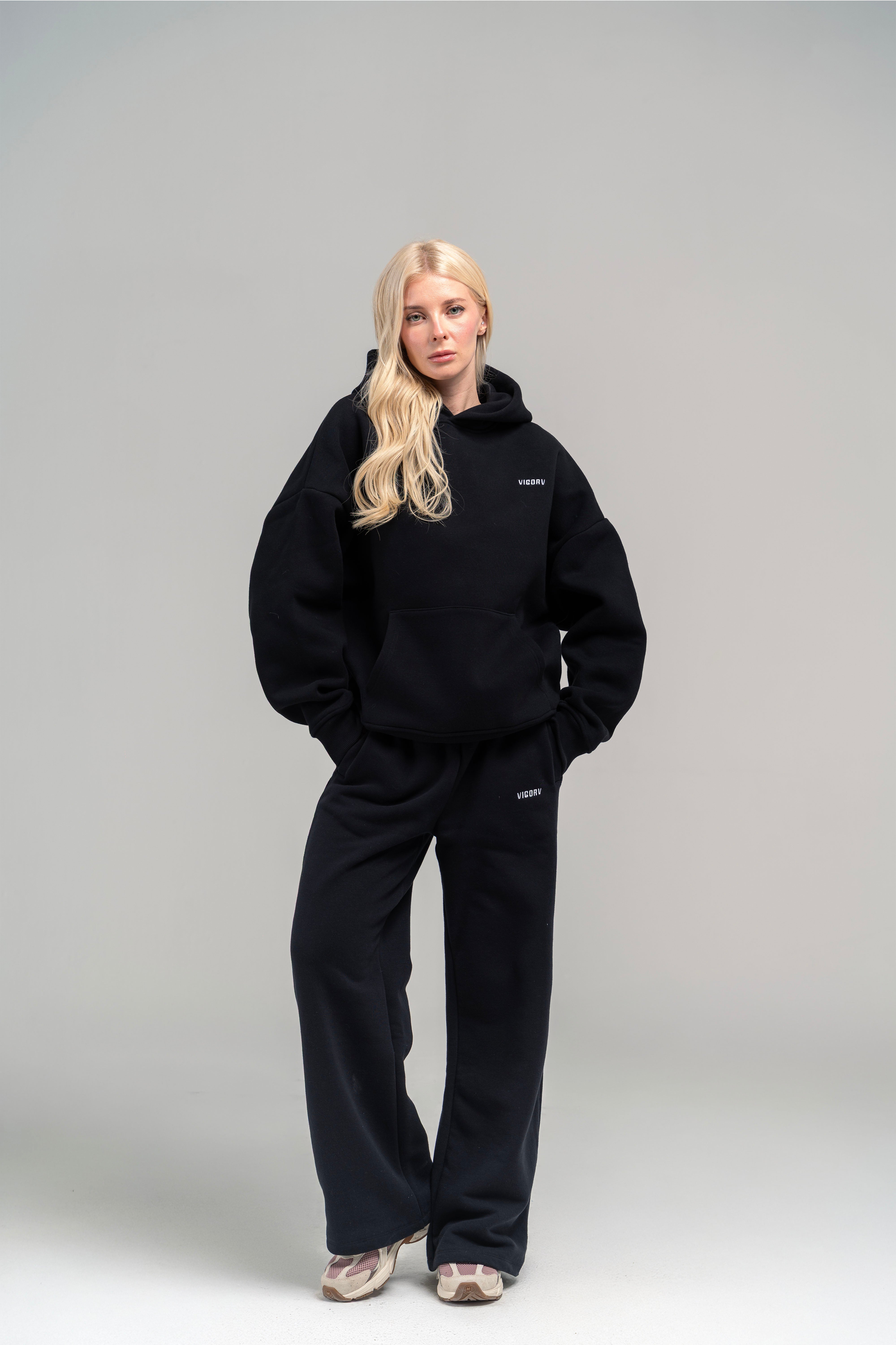 Vigorv Oversized Cozy Hoodie - Jet black