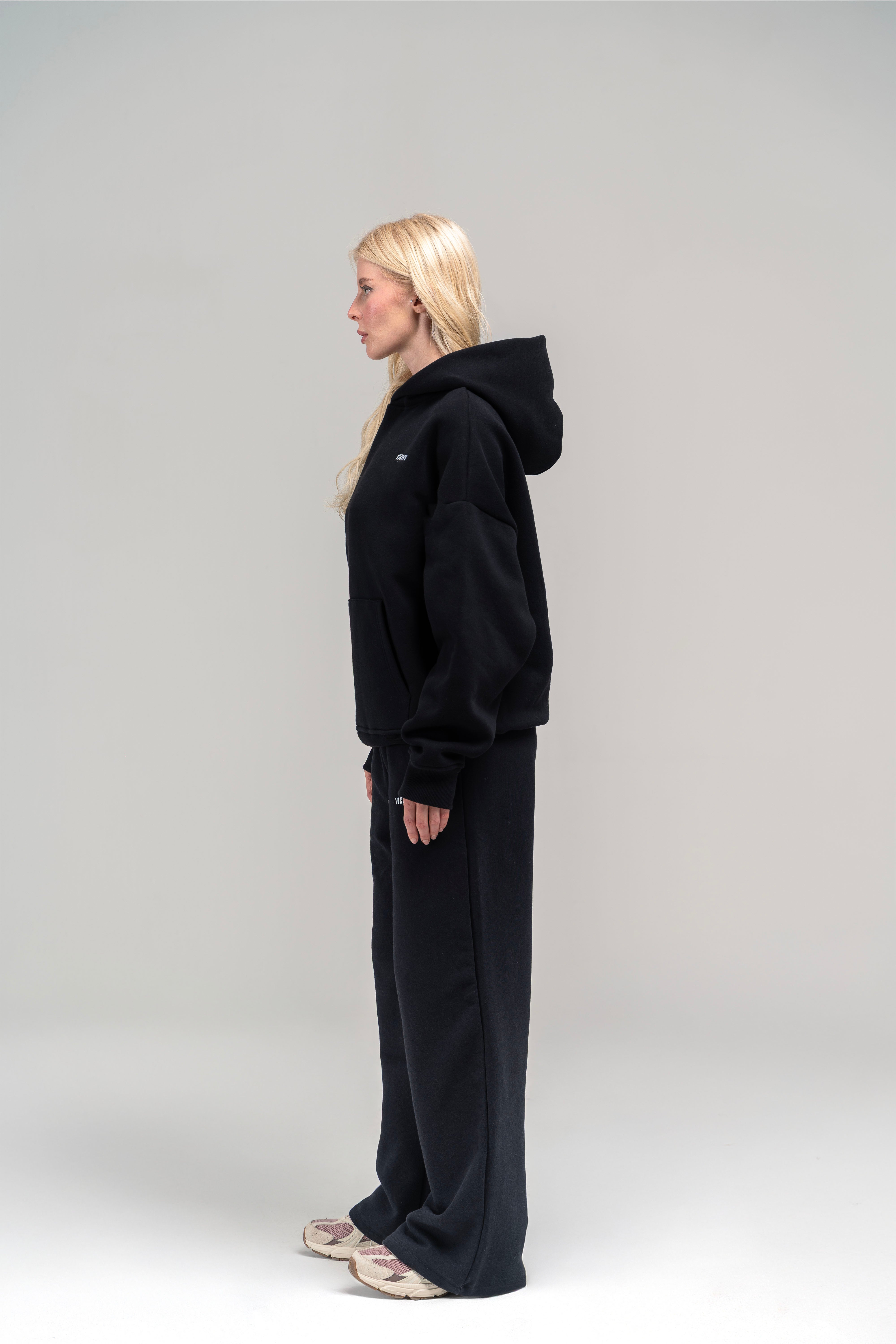 Vigorv Oversized Cozy Hoodie - Jet black