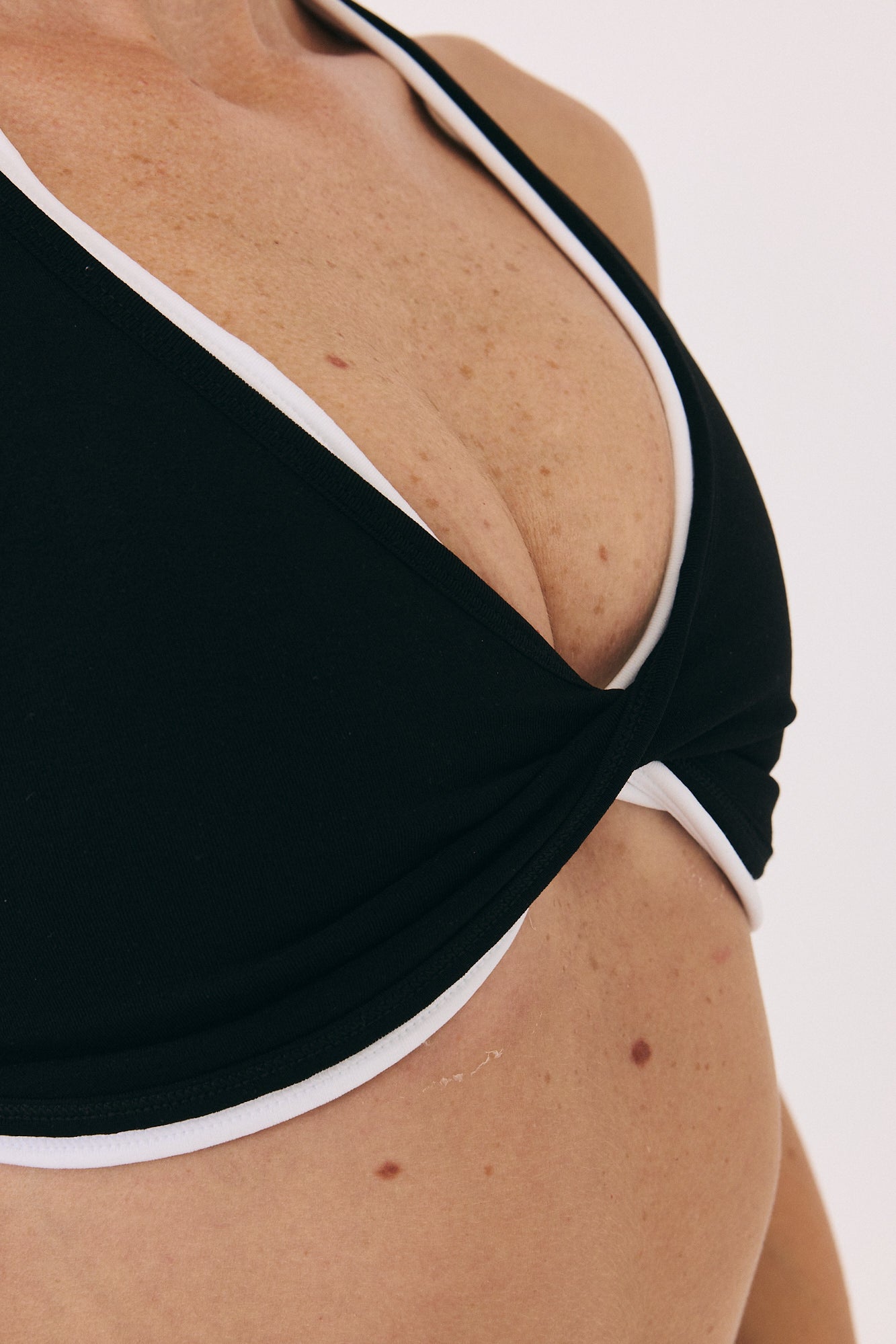TWIST BRA - Black