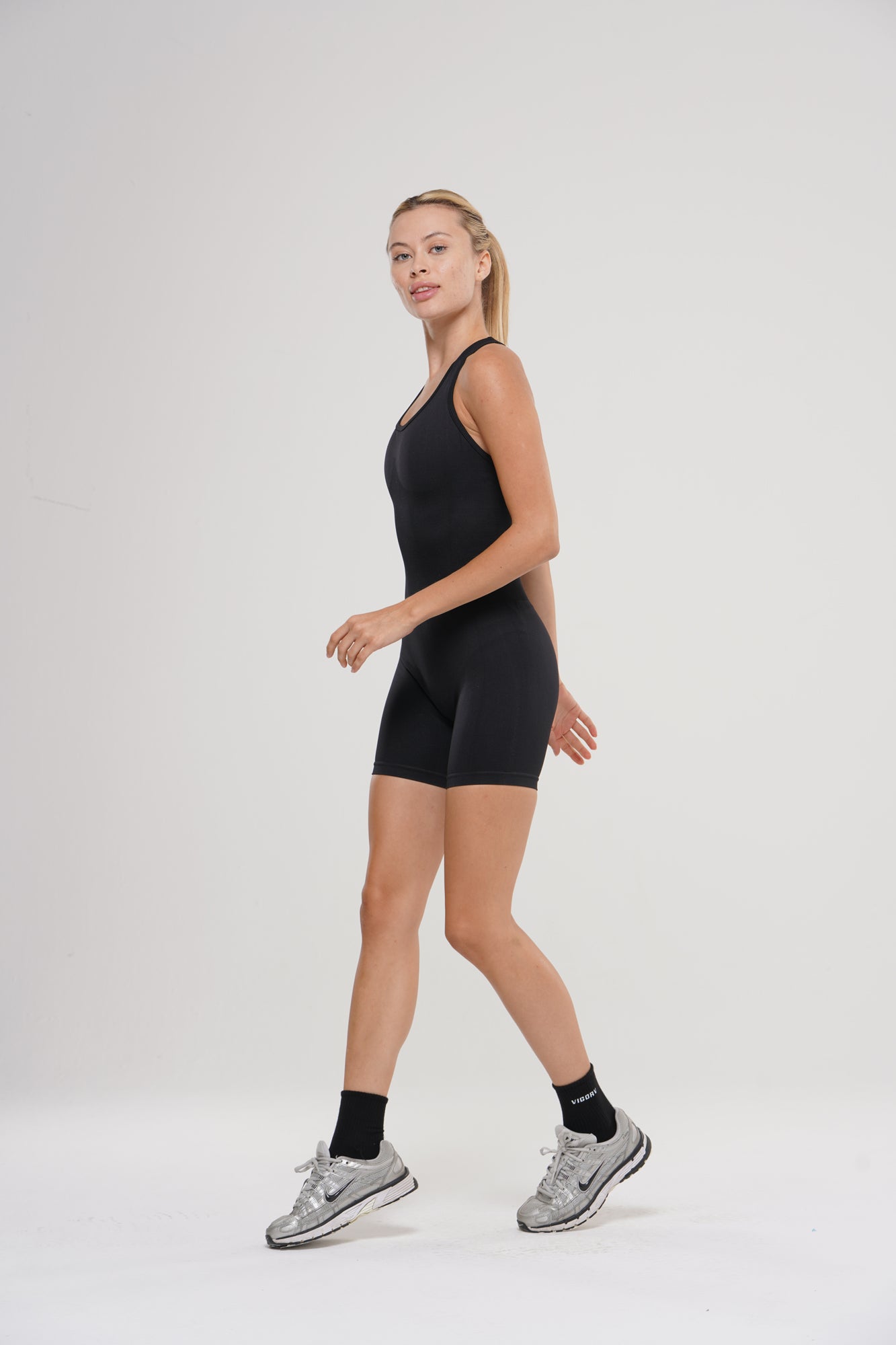 VIGORV BLACK SHORT JUMPSUIT