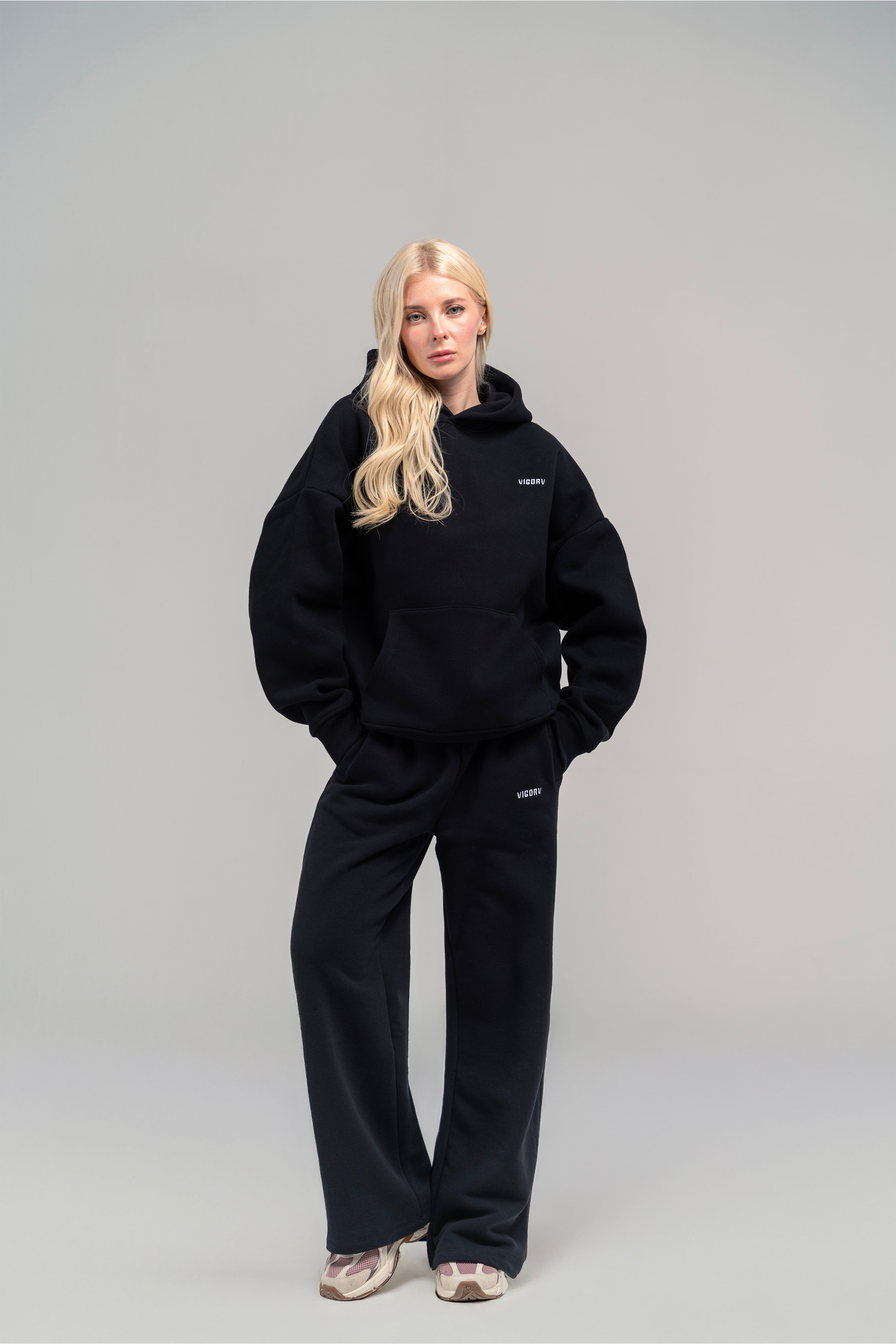 Vigorv Oversized Cozy Joggers - Jet black