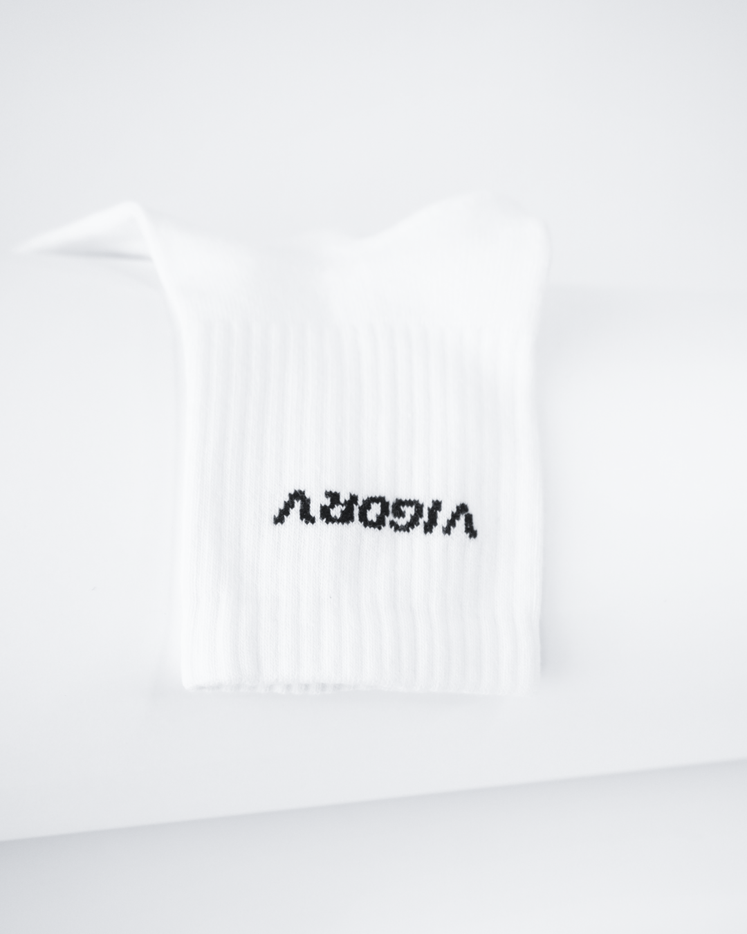 Vigorv long cotton crew socks white