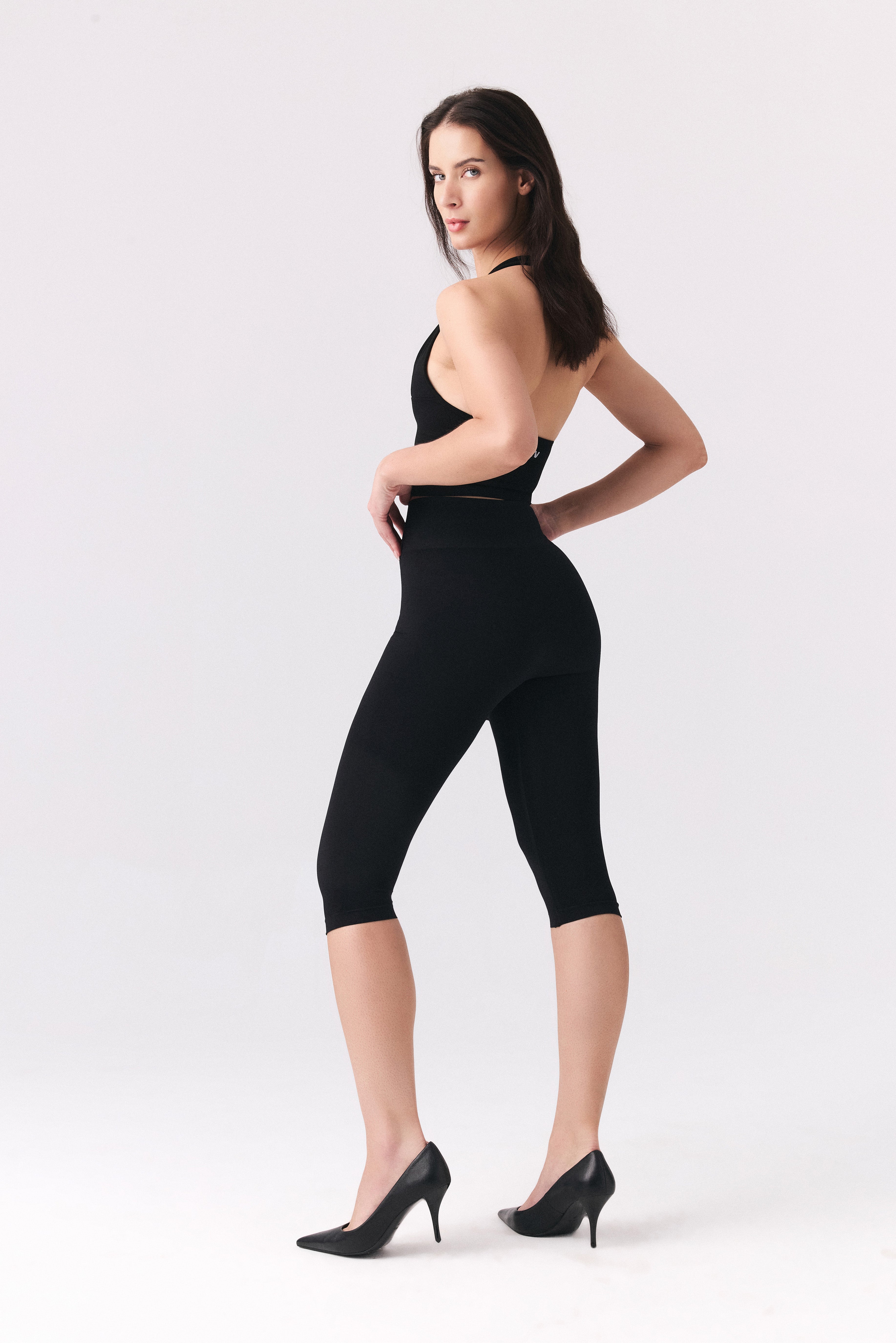 Flow Capri Legging - Black
